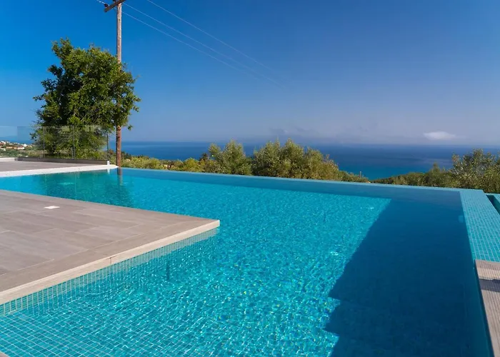 Calma Trapezaki (Kefalonia)