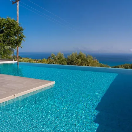 Calma Trapezaki (Kefalonia)