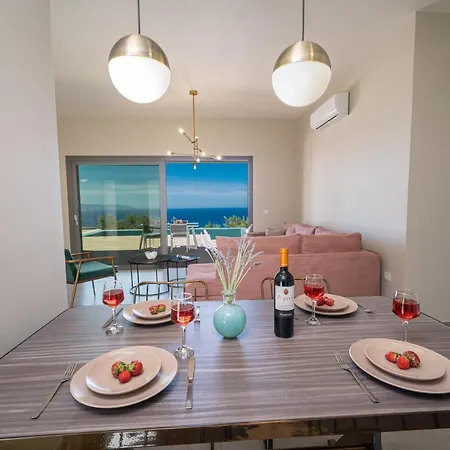 Calma Trapezaki (Kefalonia)